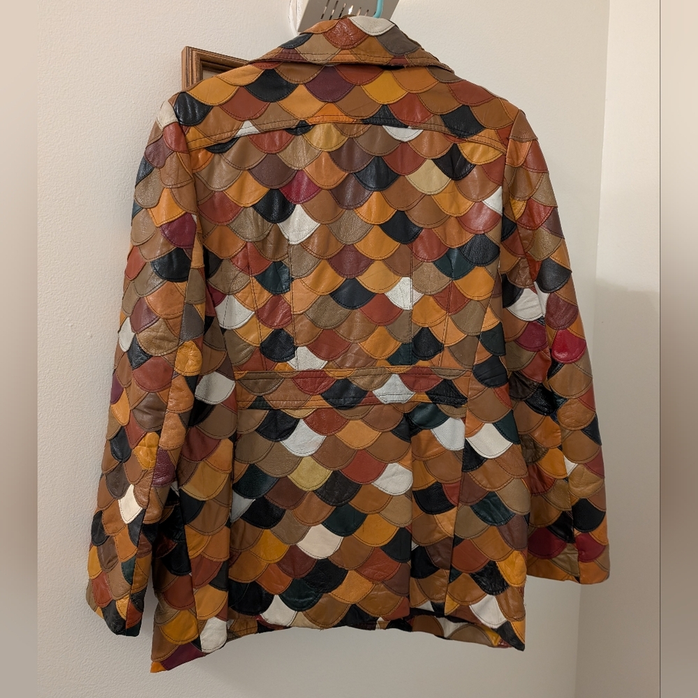 Scalloped Leather Blazer Jacket - Picture 4 of 4